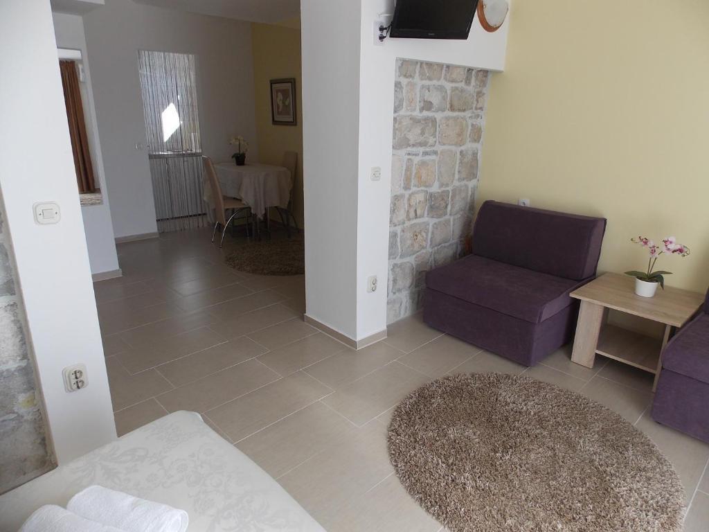 Rooms Valentino Split Bilik gambar